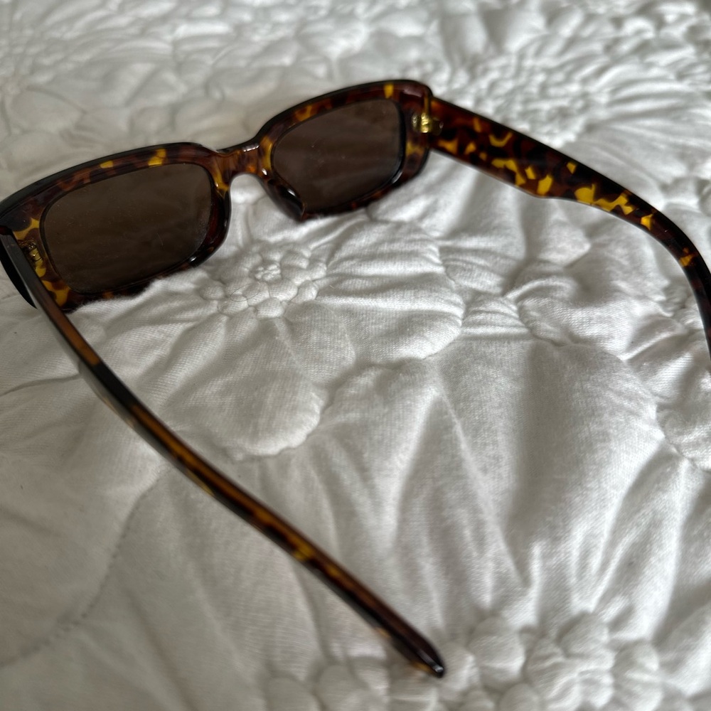 Rectangular Fashion Sunglasses - image 4